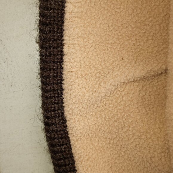 'Columbia' Knit Beanie Unisex EUC - Picture 3 of 6